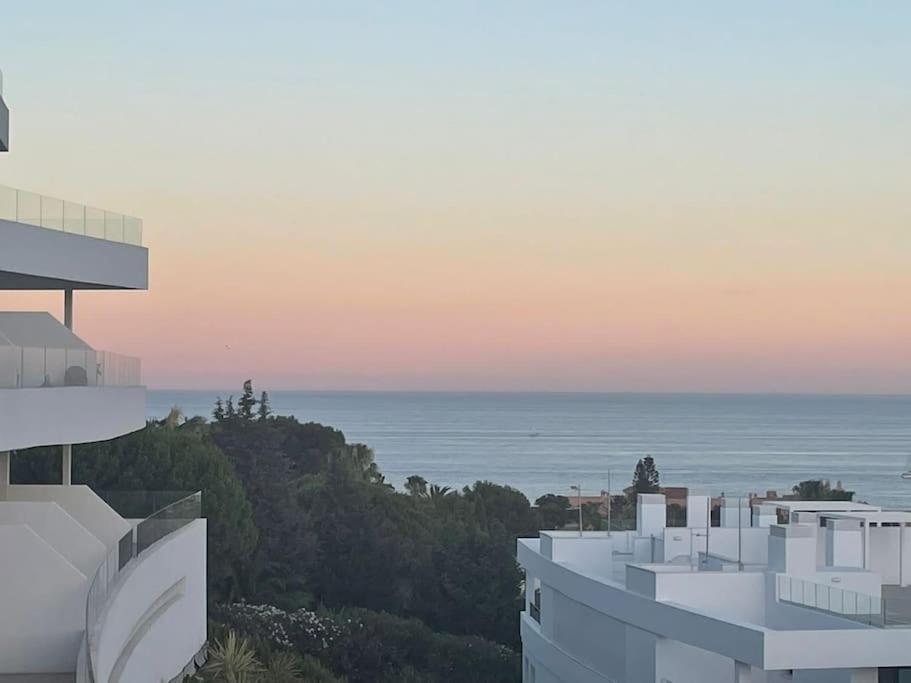 Prachtig Appartement Met Zeezicht In Estepona Costa Del Sol Exteriör bild